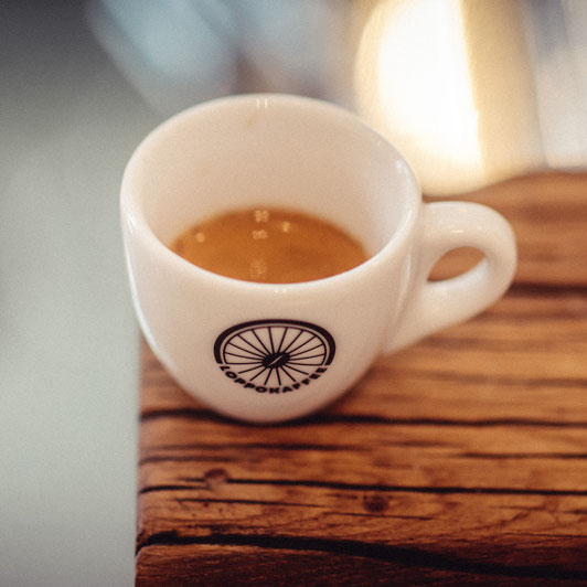 ESPRESSOTASSE MIT LOGO weiß